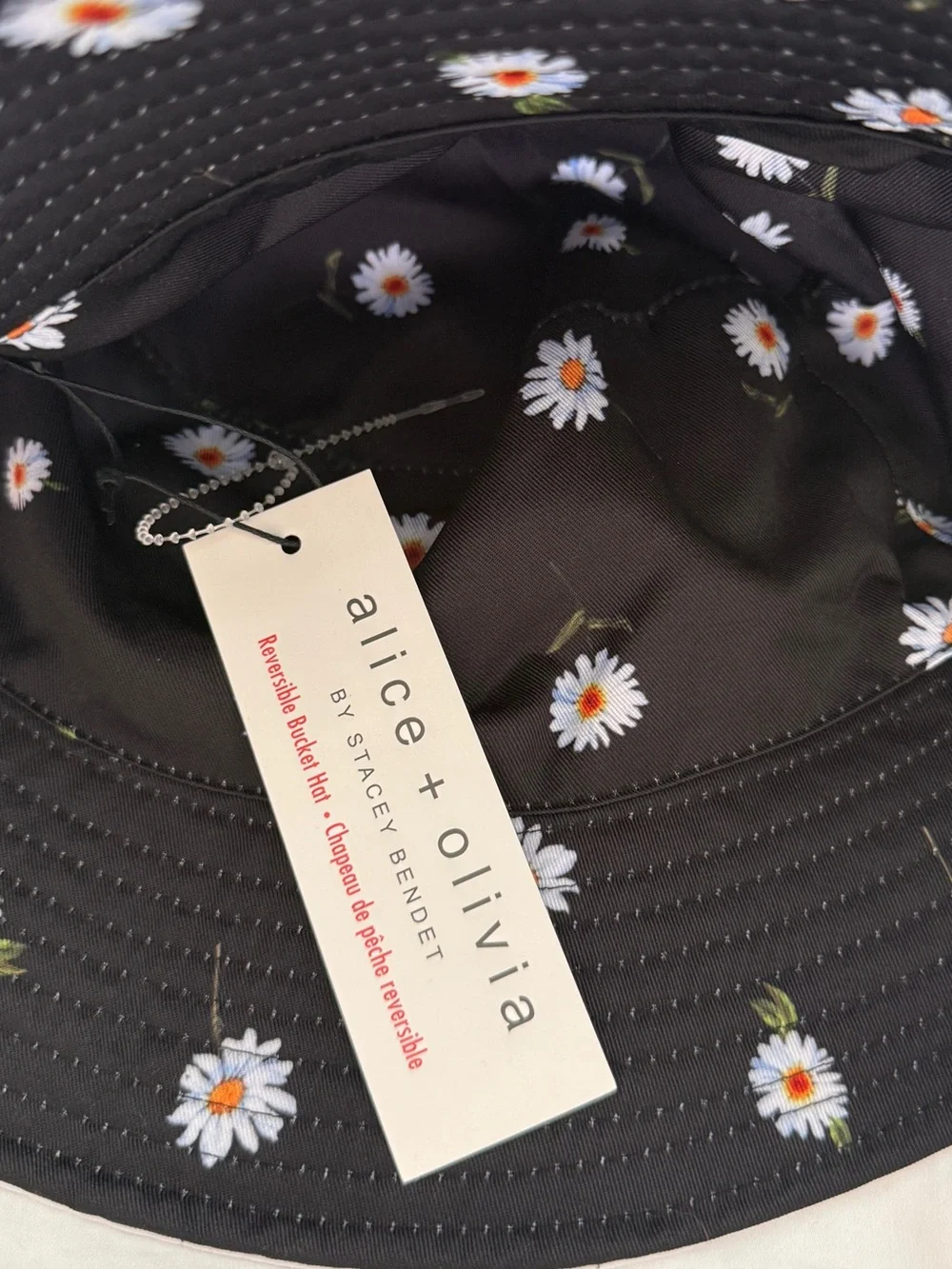 Alice + Olivia Reversible Bucket Hat Black Daisy Print/Solid White New w/ Tags